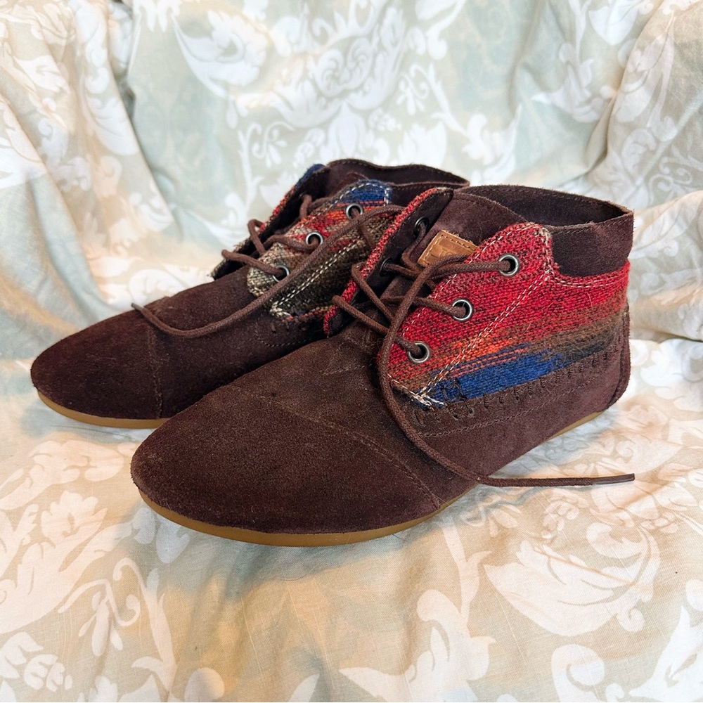 Brown Suede Ankle Boots with Multicolor Knit